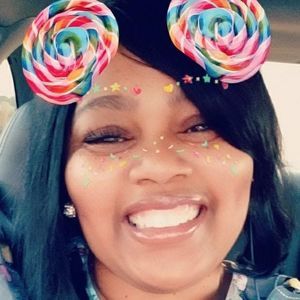 Meet your Posher, Yolanda